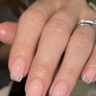 کاشت ناخن با ژل