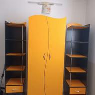 کمدو تخت ونوجوان