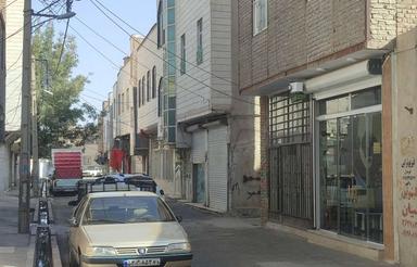 خونه آپارتمانی 50متر دوتا مغازه دونیم طبقه روش