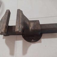 گیره فولادی رومیزی 250