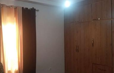 دربست.دارای هود گاز صفحه ای.کابینت ام دی اف.کمددیواری انباری