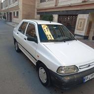 پراید سفید صندوق دار