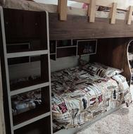 تخت دو طبقه به همراه کمد