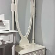 کشو و اینه انگلیسی سفید