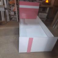 تخت نوجوانی