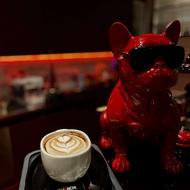 ویتر خانم برای کار در روف