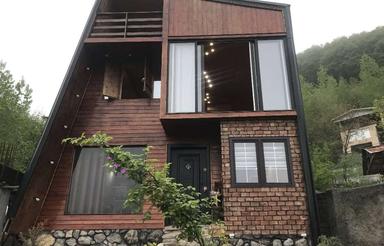 کلبه جکوزی دار با نمایی جذاب جنگل