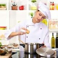 کمک آشپز خانم با استعداد