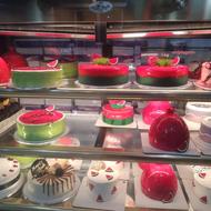 استخدام فروشنده شیرینی‌ سرا