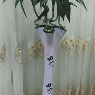 گلدان با گل مصنوعی