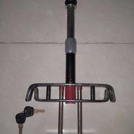 قفل پدال خودرو