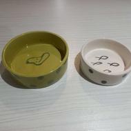 ظرف غذای سگ و جای سگ