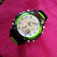 ساعت تمیز نو