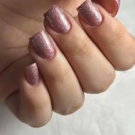 مدل برای کاشت ناخن