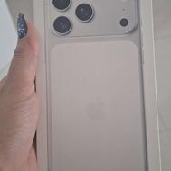 آیفون 17 پرومکس سفید