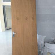 درب های چوبی کاملا سالم با دستگیره