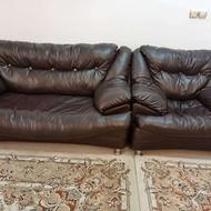 مبل چرم 7 نفره و میزجلومبلی پازلی با 4 عسلی