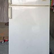 یخچال آزمایش سالم