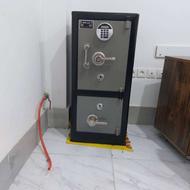 گاو صندوق کاملا سالم