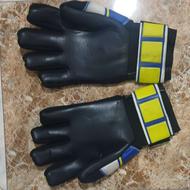 دستکش فوتبالی