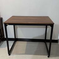 میز کار در حد نو سالم و تمیز زیر قیمت خرید