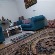 مبل 7 نفره تمیز با جلو مبلی و عسلی