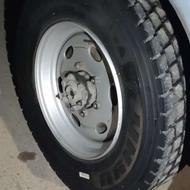 لاستیک 235جینیو و لاستیک 215 جلو