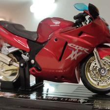 ماکت موتورسیکلت هوندا رپسول 1300 یاماها کاوازاکی سوزوکی