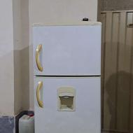 یخچال دو طبقه دارای فریزر