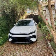 کی ام سی j7 سفید 1403 بی رنگ