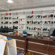 فروشنده لوازم جانبی