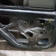 در جلو در عقب ال90