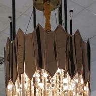 یک جفت لوستر مدرن و شیک