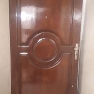 درب چوبی کاملا سالم