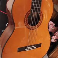 گیتار کلاسیک Yamaha C70 مدل 2025 در حد آکبند