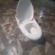 توالت فرنگی سالم در حد نو