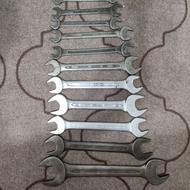 آچار دو سر تخت