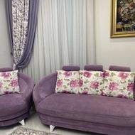 ست مبلمان خوش‌فرم و تمیز با رنگ بنفش خاص