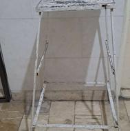 چهار پایه اهنی