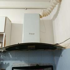 هود در حد نو و کاملا سالم و با موتوری عالی