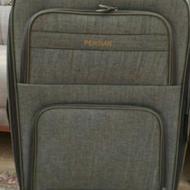 چمدان مسافرتی