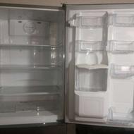 یخچال در حد نو ،سالم