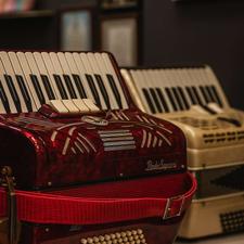 آکاردئون ایتالیایی 32 و 60 در حد اک