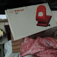 یک دستگاه مدادتراش رومیزی و سه دستگاه پانچر کاغذ نو