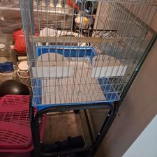 قفس پایه دار