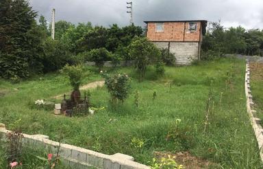 زمین به متراژ 840متر همراهبا خونه باغ 70متری