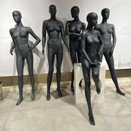 مانکن ایستاده و نشسته