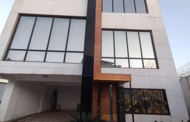 ویلا 300 متری در جاده نظامی