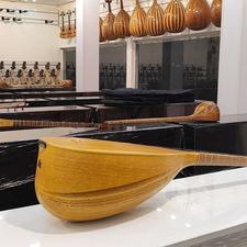 فروش یک عدد تنبور حرفه ای