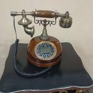 تلفن سلطنتی به شرط سالم بودن خیلی تمیز